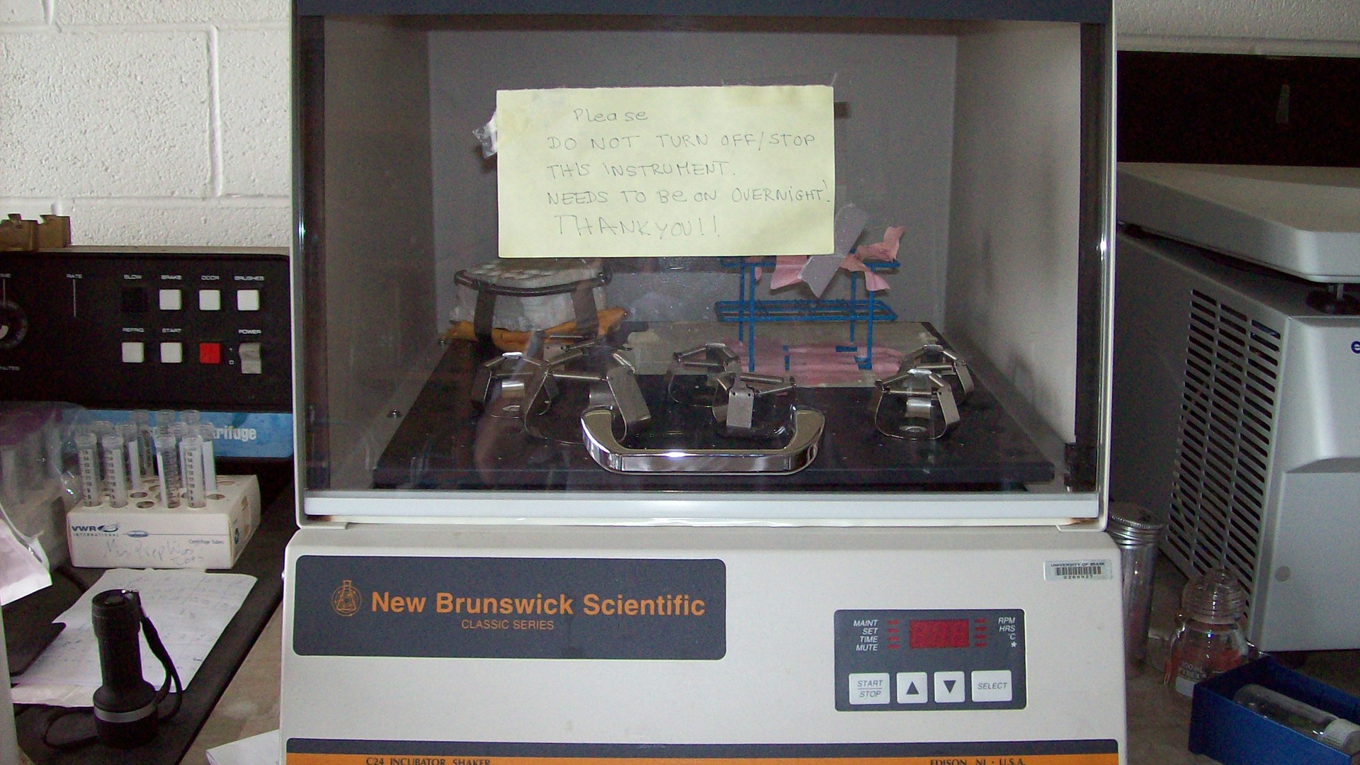 Лабораторные шейкеры: история, описание, виды и применение