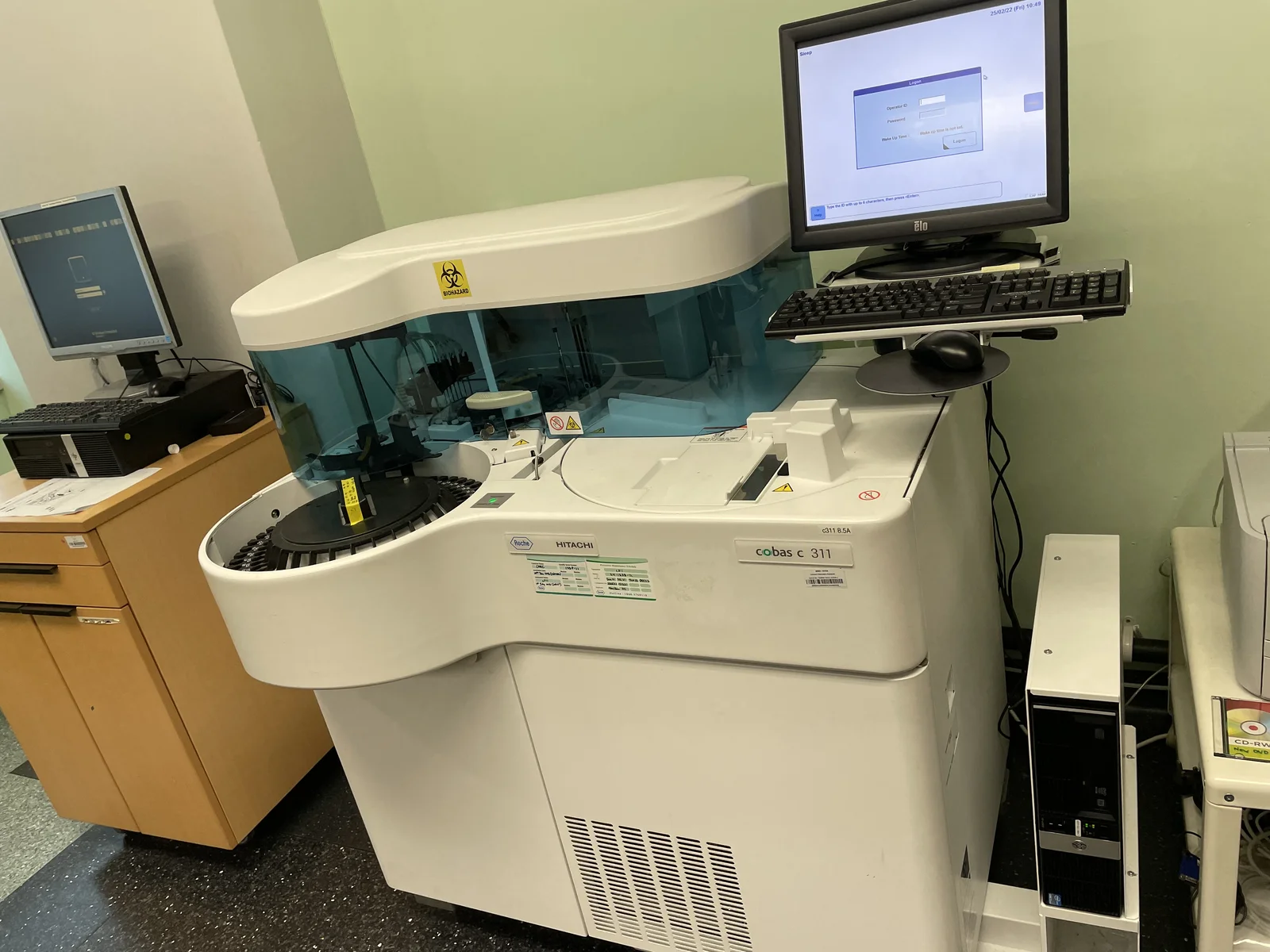 Б/У Биохимические анализаторы